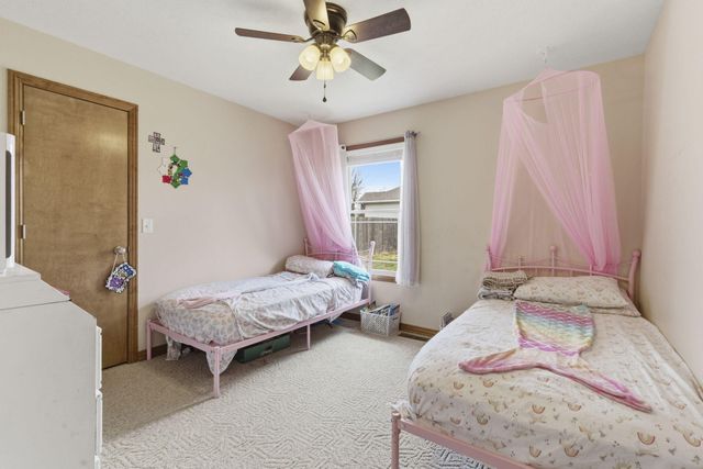 3910 S Hillsdale Avenue, Springfield, MO 65807