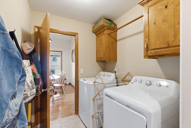 3910 S Hillsdale Avenue, Springfield, MO 65807