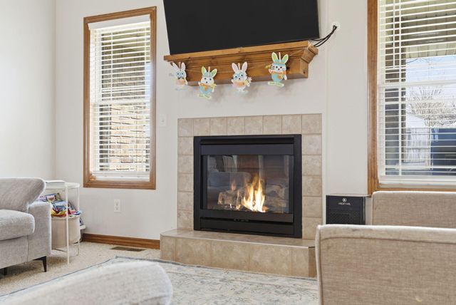 3910 S Hillsdale Avenue, Springfield, MO 65807