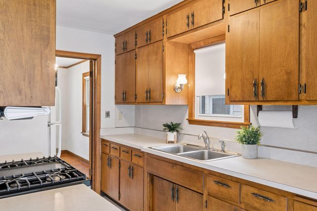 1935 Arlington Avenue E, Saint Paul, MN 55119