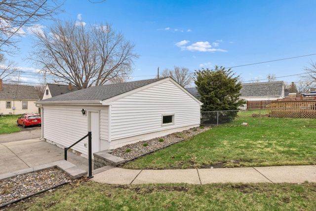 1935 Arlington Avenue E, Saint Paul, MN 55119