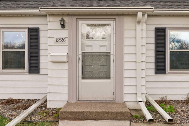 1935 Arlington Avenue E, Saint Paul, MN 55119