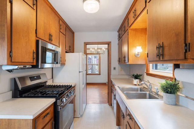 1935 Arlington Avenue E, Saint Paul, MN 55119