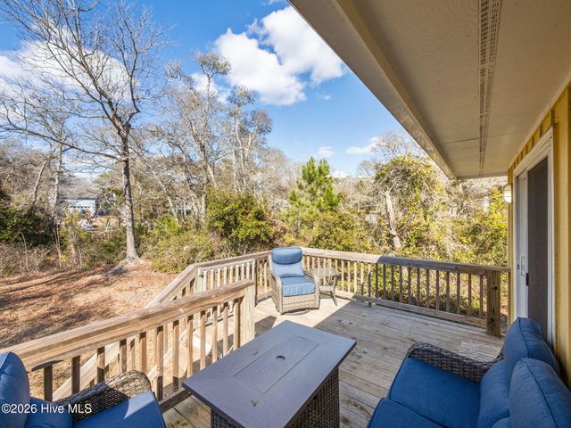 7028 Archers Creek Drive North, Emerald Isle, NC 28594