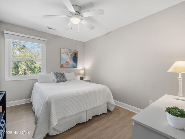 7028 Archers Creek Drive North, Emerald Isle, NC 28594