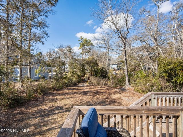 7028 Archers Creek Drive North, Emerald Isle, NC 28594