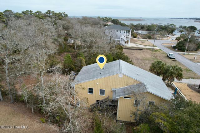 7028 Archers Creek Drive North, Emerald Isle, NC 28594