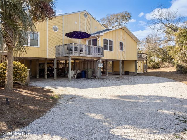 7028 Archers Creek Drive North, Emerald Isle, NC 28594