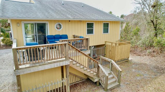 7028 Archers Creek Drive North, Emerald Isle, NC 28594