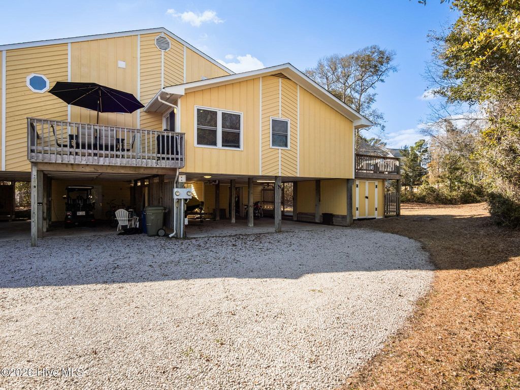 7028 Archers Creek Drive North, Emerald Isle, NC 28594