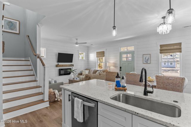 137 NE 75th Street, Oak Island, NC 28465