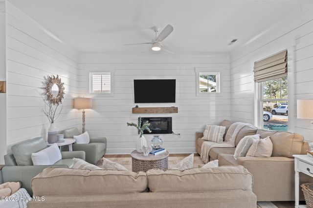 137 NE 75th Street, Oak Island, NC 28465