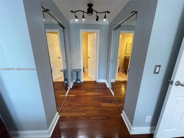 200 SE 15th Road 4K, Miami, FL 33129