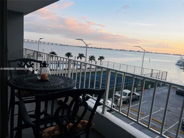 200 SE 15th Road 4K, Miami, FL 33129