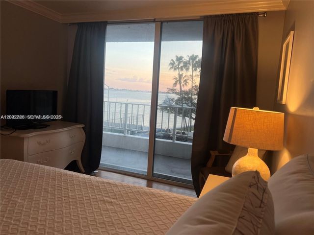 200 SE 15th Road 4K, Miami, FL 33129