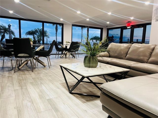 200 SE 15th Road 4K, Miami, FL 33129