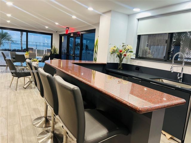 200 SE 15th Road 4K, Miami, FL 33129