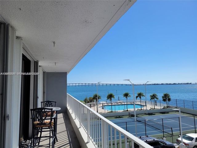200 SE 15th Road 4K, Miami, FL 33129
