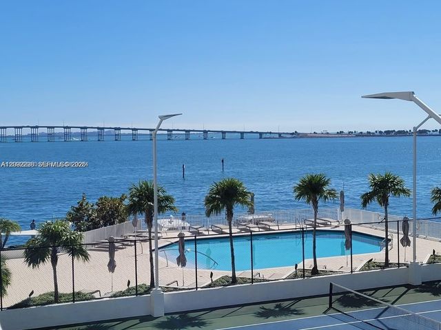 200 SE 15th Road 4K, Miami, FL 33129