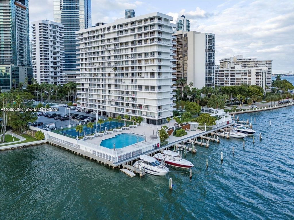 200 SE 15th Road 4K, Miami, FL 33129