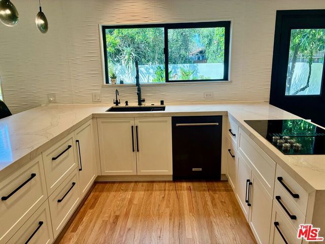 16729 Klee Street, North Hills, CA 91343