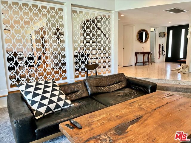 16729 Klee Street, North Hills, CA 91343