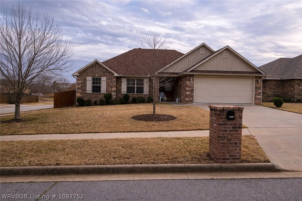 1921 Sitka Lane, Barling, AR 72923