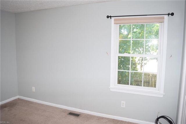 1905 Devonwood CMN, Chesapeake, VA 23320