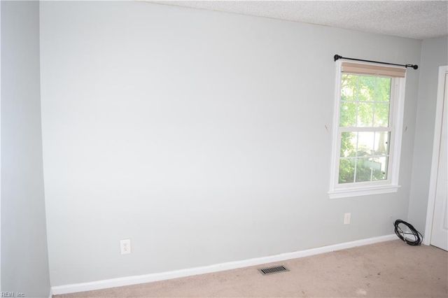 1905 Devonwood CMN, Chesapeake, VA 23320