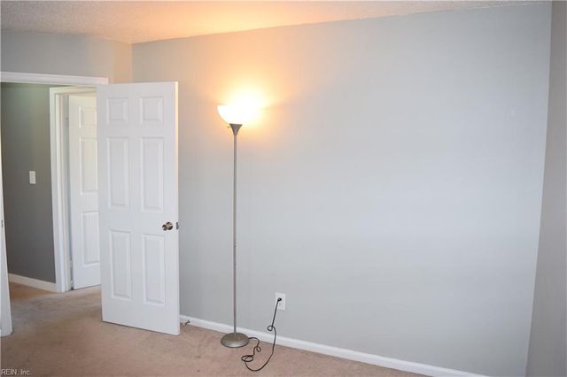 1905 Devonwood CMN, Chesapeake, VA 23320