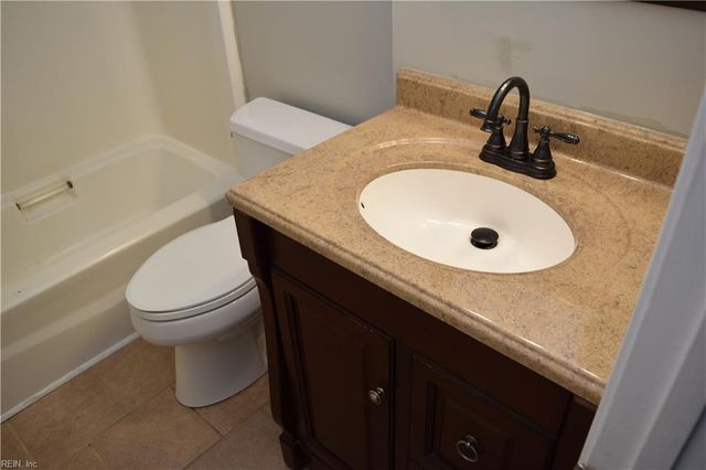 1905 Devonwood CMN, Chesapeake, VA 23320