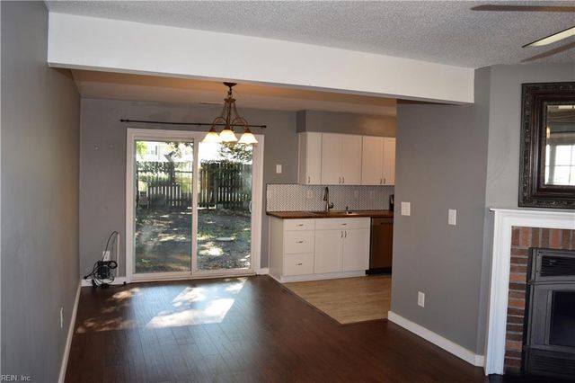 1905 Devonwood CMN, Chesapeake, VA 23320