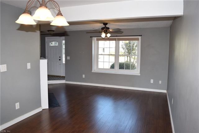 1905 Devonwood CMN, Chesapeake, VA 23320