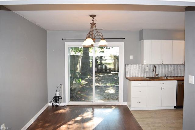 1905 Devonwood CMN, Chesapeake, VA 23320