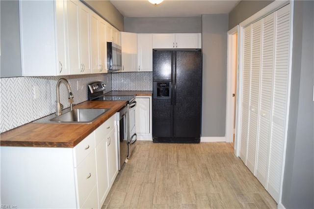 1905 Devonwood CMN, Chesapeake, VA 23320