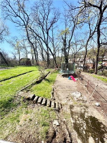 928 Woodbine St, Stanton Heights, PA 15201