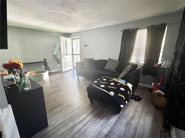 928 Woodbine St, Stanton Heights, PA 15201
