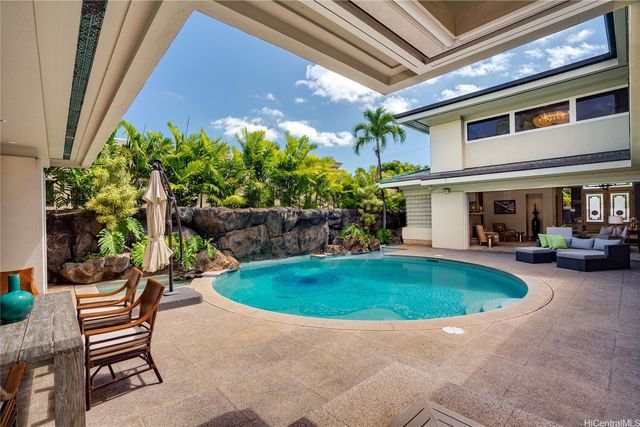 4504 Kahala Avenue, Honolulu, HI 96816