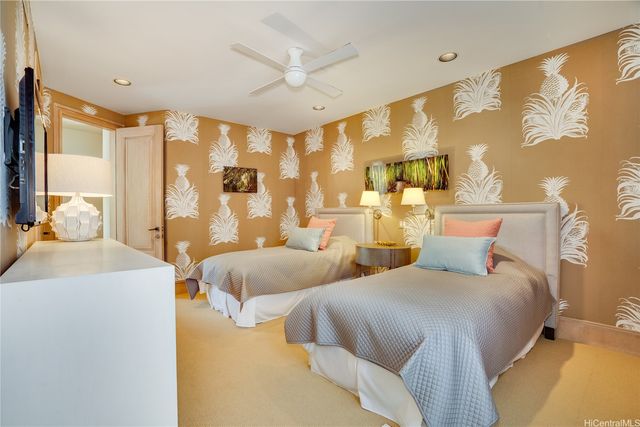 4504 Kahala Avenue, Honolulu, HI 96816