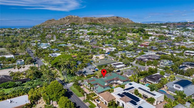 4504 Kahala Avenue, Honolulu, HI 96816