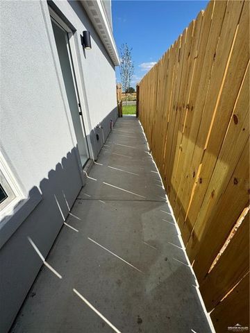 909 Glory, Alamo, TX 78589