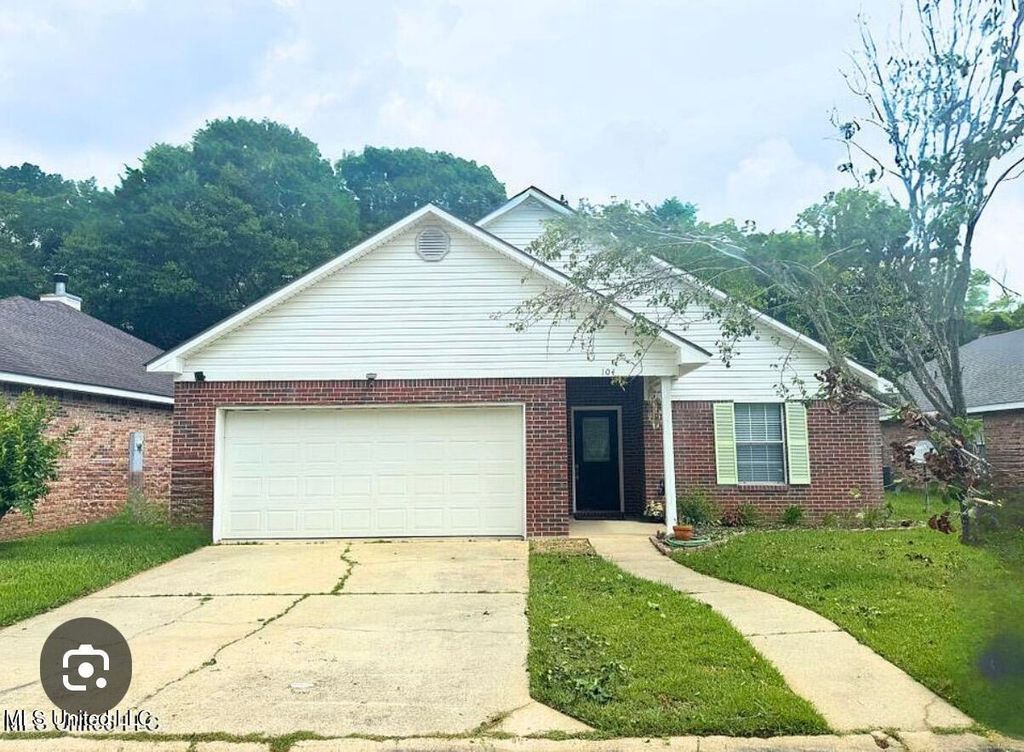 104 Canal Street, Gulfport, MS 39507