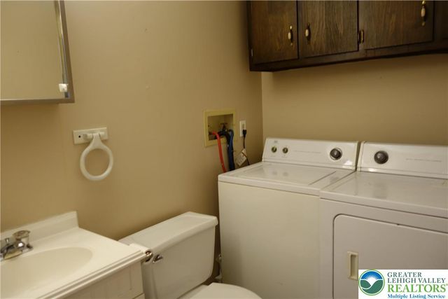 2754 Suzanne Way, Hanover Twp, PA 18109