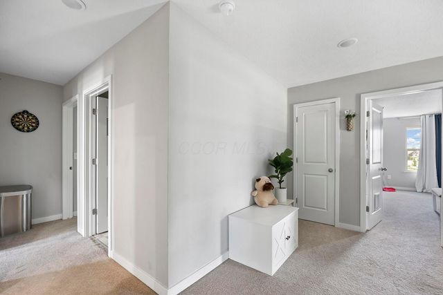 227 Carrowmoore Drive, Pickerington, OH 43147