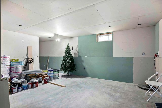 227 Carrowmoore Drive, Pickerington, OH 43147