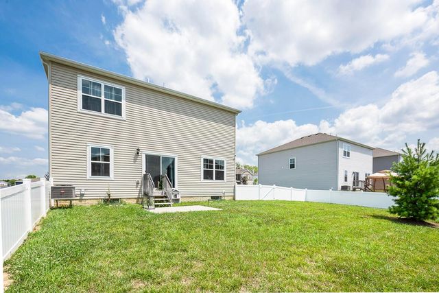 227 Carrowmoore Drive, Pickerington, OH 43147