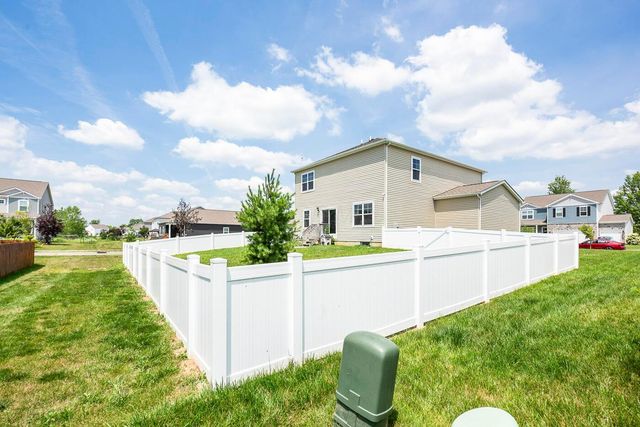 227 Carrowmoore Drive, Pickerington, OH 43147