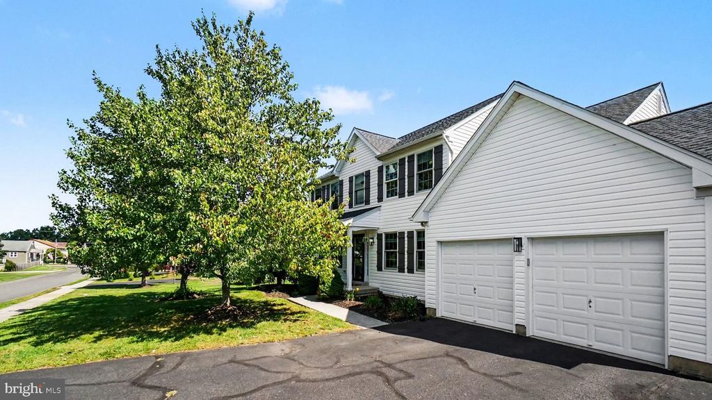 1008 E FOURTH ST, RED HILL, PA 18076 — exterior