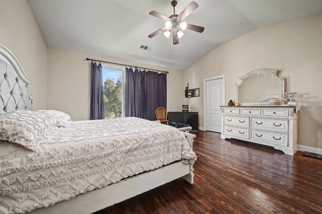 444 Saddle Ridge, Valley Springs, CA 95252