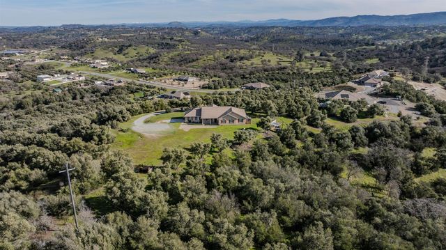 444 Saddle Ridge, Valley Springs, CA 95252